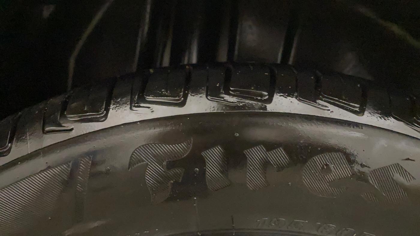 2020 Maruti Ciaz ALPHA  AT 1.5 SHVS PETROL, Petrol, Automatic, 85,198 km, Right Rear Tyre Tread