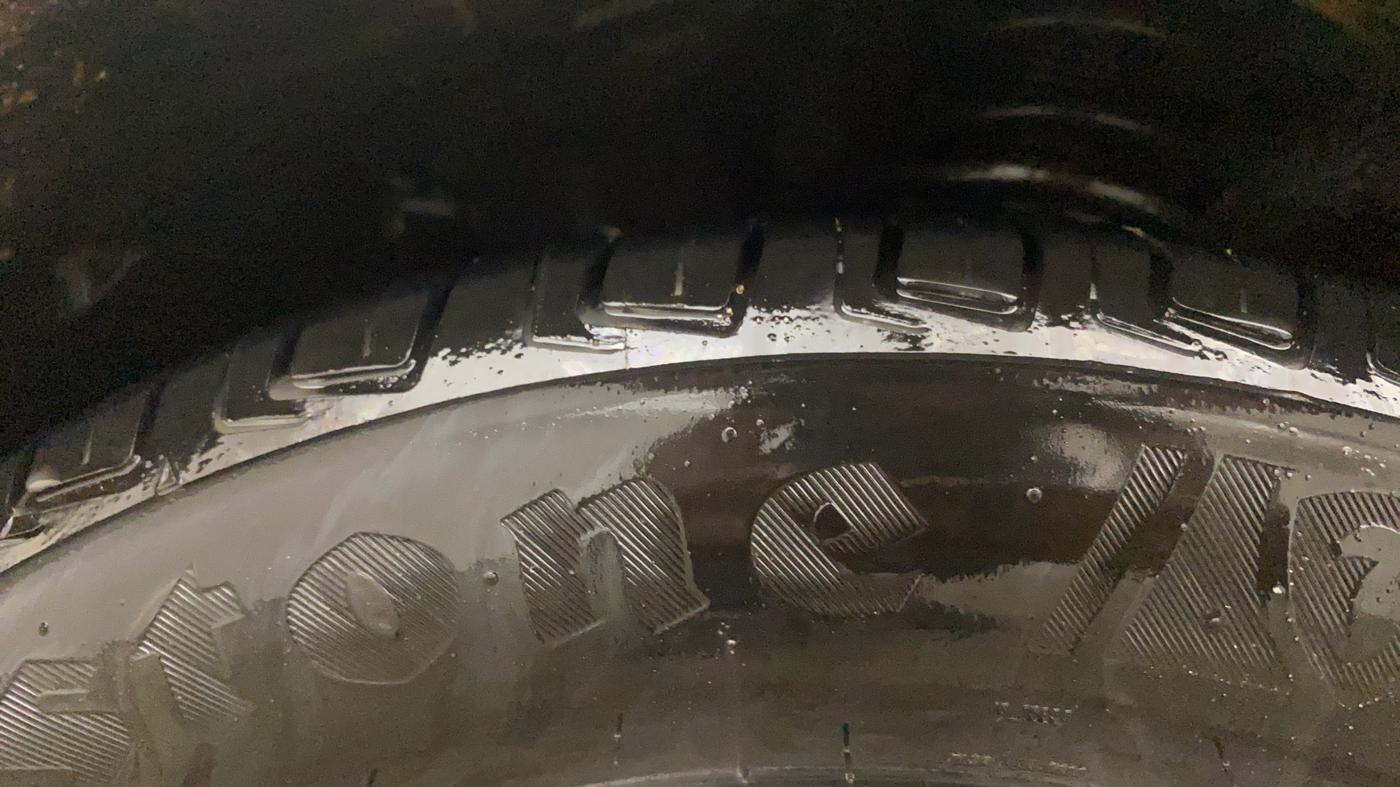 2020 Maruti Ciaz ALPHA  AT 1.5 SHVS PETROL, Petrol, Automatic, 85,198 km, Left Front Tyre Tread