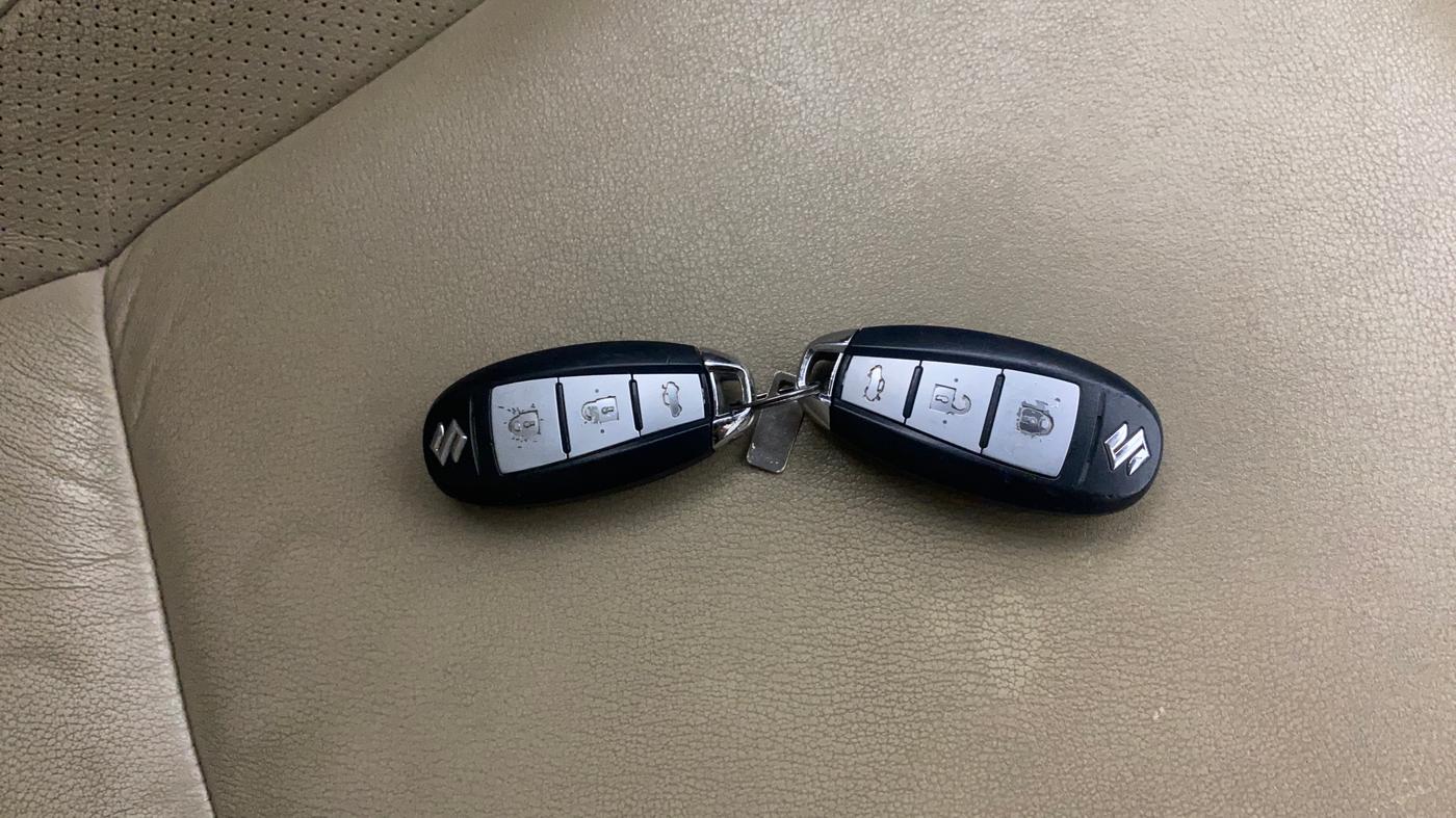 2020 Maruti Ciaz ALPHA  AT 1.5 SHVS PETROL, Petrol, Automatic, 85,198 km, Key Close Up