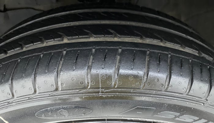 2014 Honda City SV MT PETROL, Petrol, Manual, 46,169 km, Left Front Tyre Tread