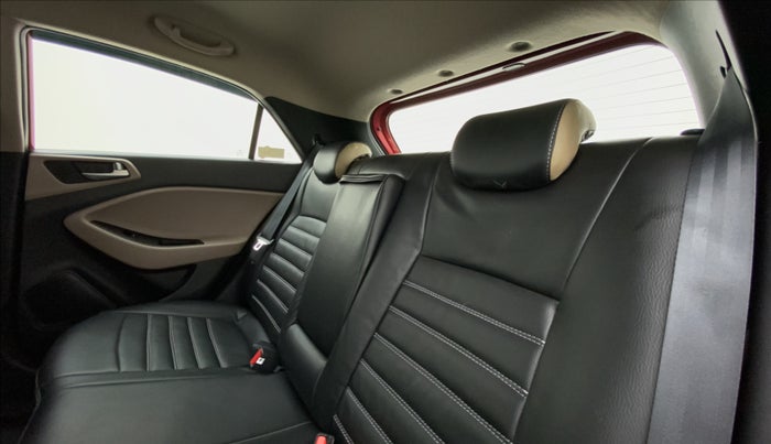 2019 Hyundai Elite i20 ASTA 1.2 (O), Petrol, Manual, 20,822 km, Right Side Rear Door Cabin