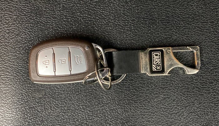 2019 Hyundai Elite i20 ASTA 1.2 (O), Petrol, Manual, 20,822 km, Key Close Up