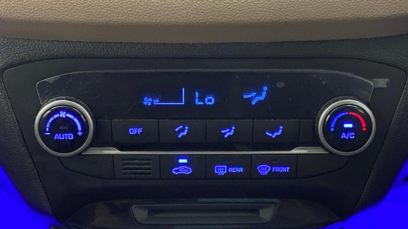 2019 Hyundai Elite i20 ASTA 1.2 (O), Petrol, Manual, 20,822 km, Automatic Climate Control