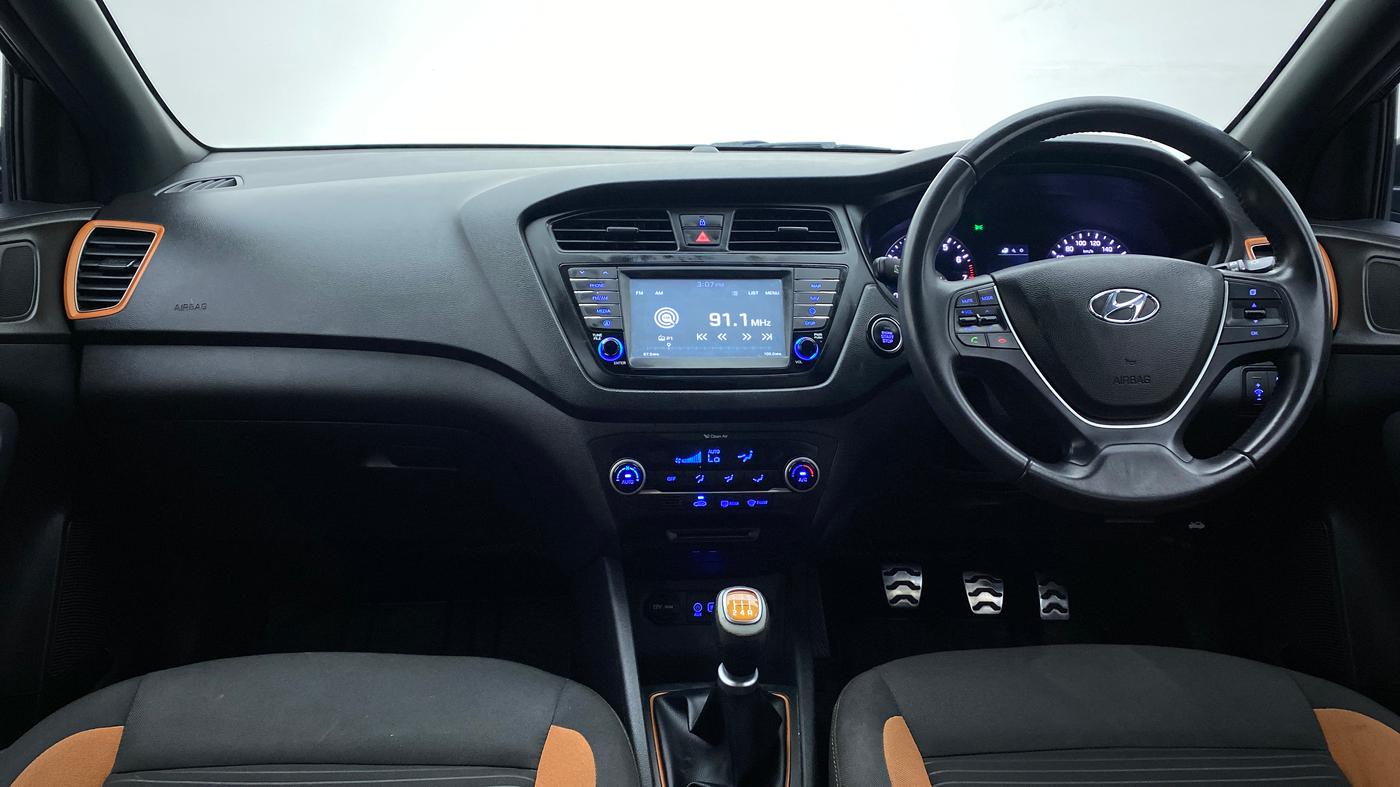 2017 Hyundai i20 Active 1.2 SX, Petrol, Manual, 61,721 km, Dashboard