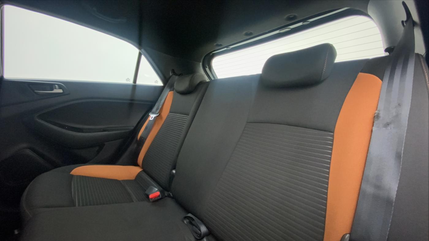 2017 Hyundai i20 Active 1.2 SX, Petrol, Manual, 61,721 km, Right Side Rear Door Cabin