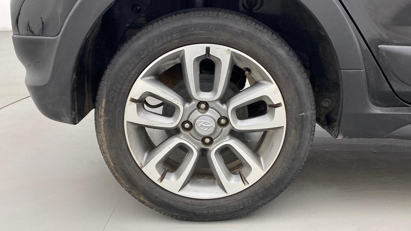 2017 Hyundai i20 Active 1.2 SX, Petrol, Manual, 61,721 km, Right Rear Wheel