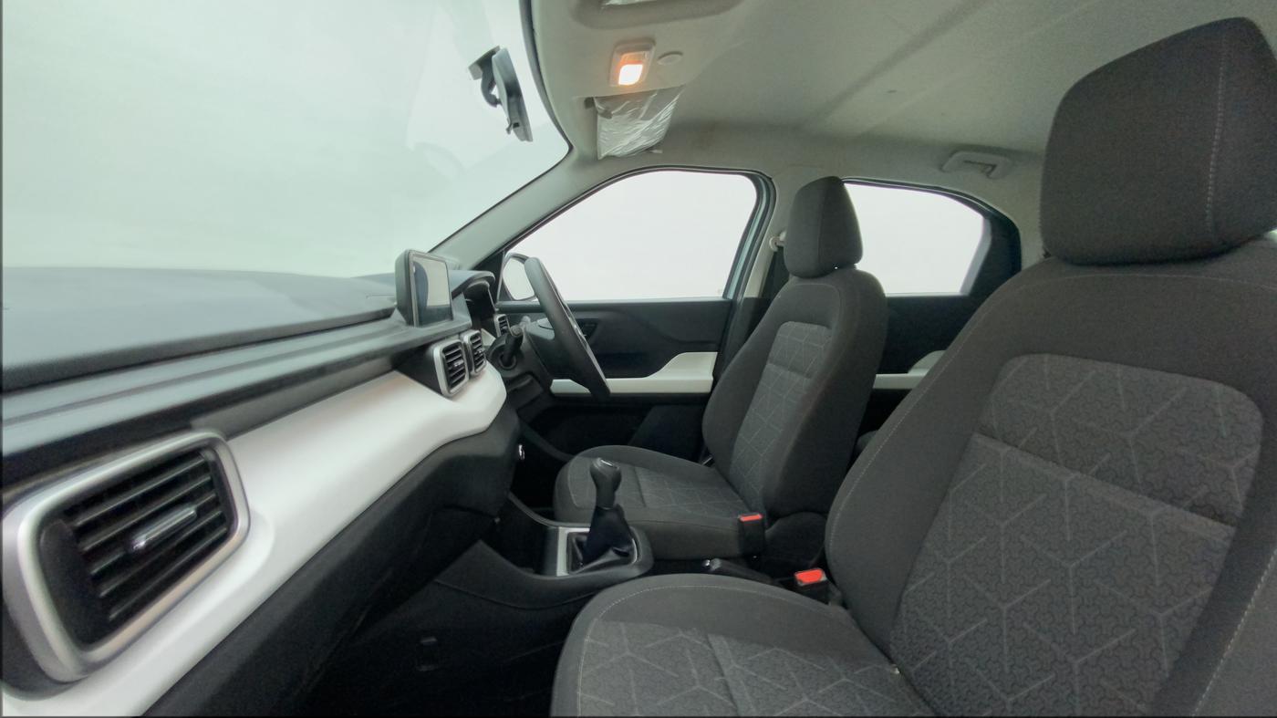 2022 Tata PUNCH ACCOMPLISHED MT, Petrol, Manual, 7,652 km, Right Side Front Door Cabin