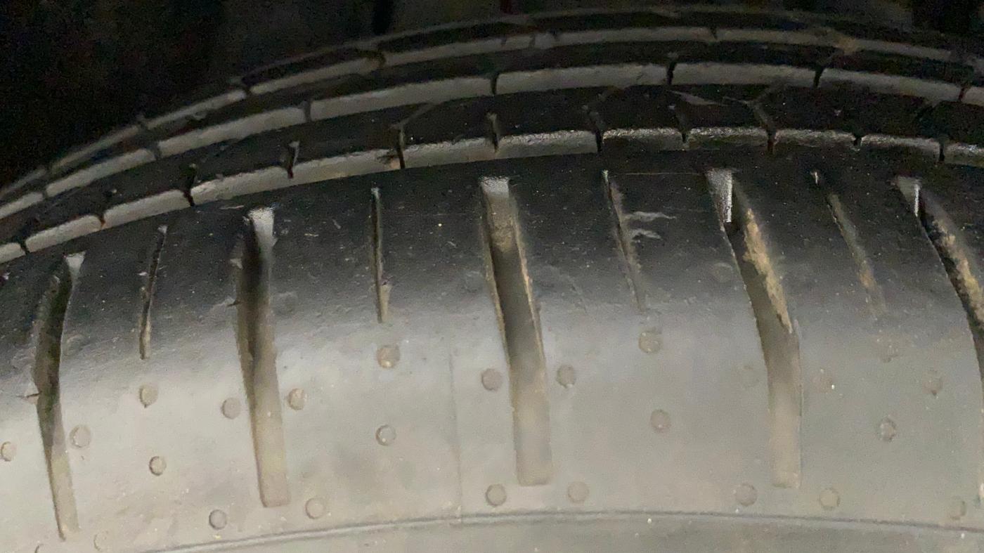 2022 Tata PUNCH ACCOMPLISHED MT, Petrol, Manual, 7,652 km, Right Front Tyre Tread