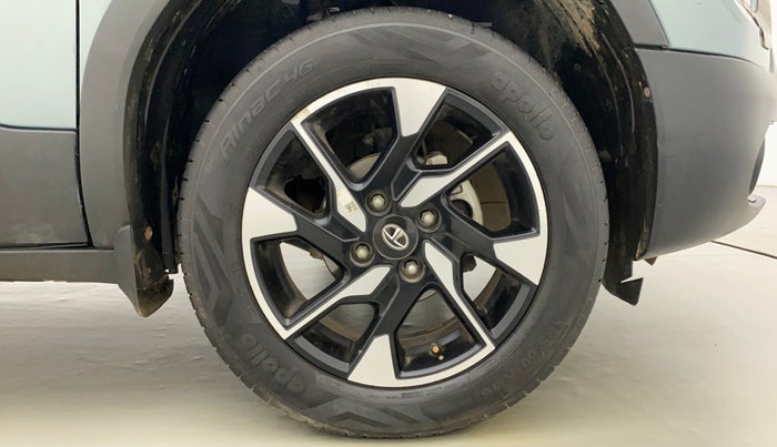 2022 Tata PUNCH ACCOMPLISHED MT, Petrol, Manual, 7,652 km, Right Front Wheel
