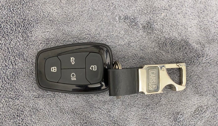 2022 Tata PUNCH ACCOMPLISHED MT, Petrol, Manual, 7,652 km, Key Close Up