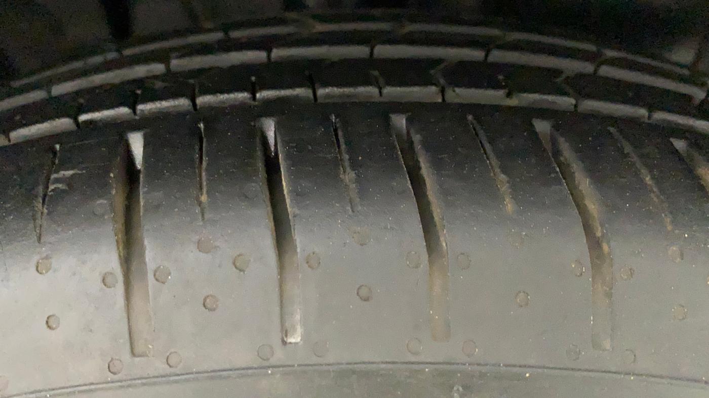 2022 Tata PUNCH ACCOMPLISHED MT, Petrol, Manual, 7,652 km, Right Rear Tyre Tread