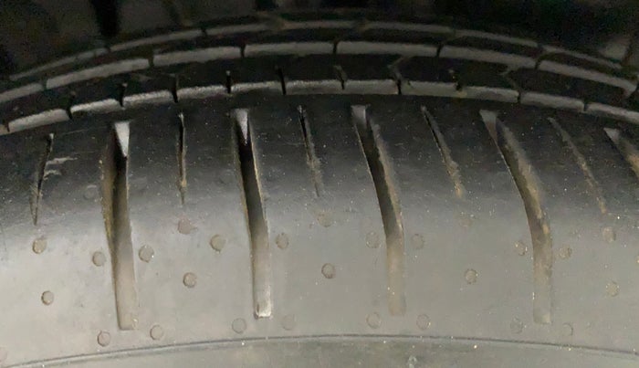 2022 Tata PUNCH ACCOMPLISHED MT, Petrol, Manual, 7,652 km, Right Rear Tyre Tread