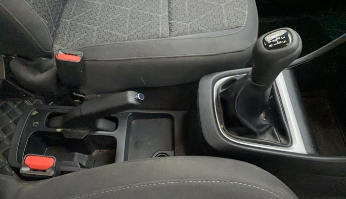 2022 Tata PUNCH ACCOMPLISHED MT, Petrol, Manual, 7,652 km, Gear Lever