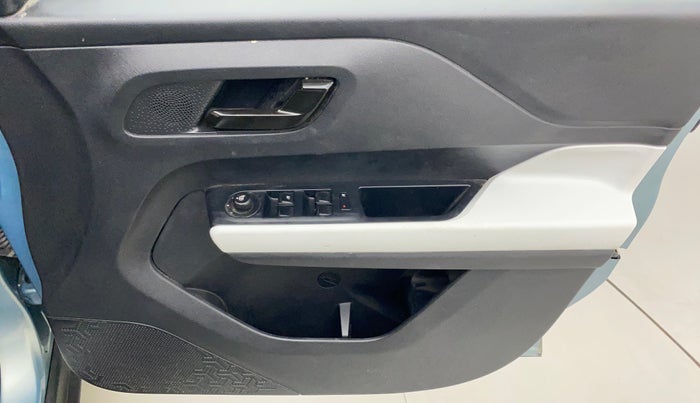 2022 Tata PUNCH ACCOMPLISHED MT, Petrol, Manual, 7,652 km, Driver Side Door Panels Control