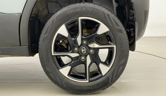 2022 Tata PUNCH ACCOMPLISHED MT, Petrol, Manual, 7,652 km, Left Rear Wheel