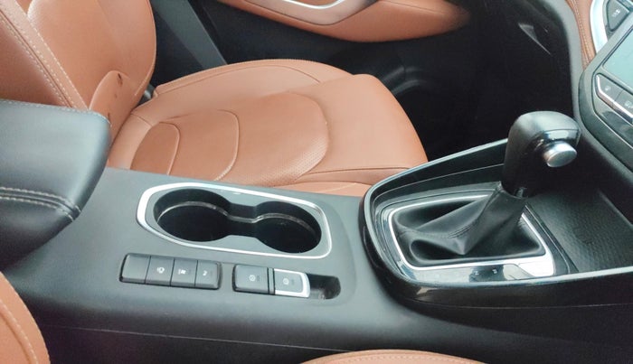 2022 MG HECTOR PLUS SHARP 1.5 PETROL TURBO CVT 6-STR, Petrol, Automatic, 56,886 km, Gear Lever