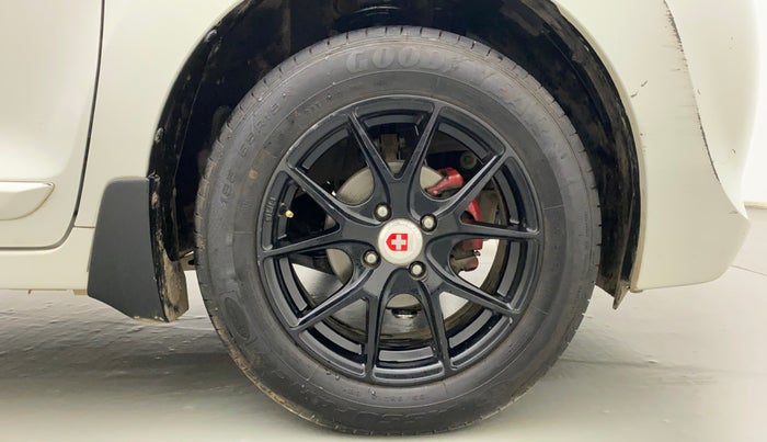 2017 Maruti Baleno DELTA PETROL 1.2, Petrol, Manual, 76,325 km, Right Front Wheel