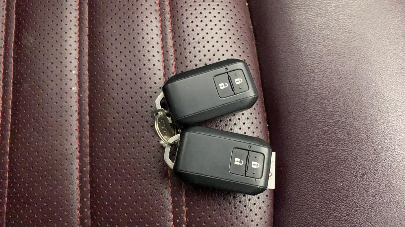 2025 Maruti Grand Vitara SIGMA SMART HYBRID, Petrol, Manual, 4,491 km, Key Close Up