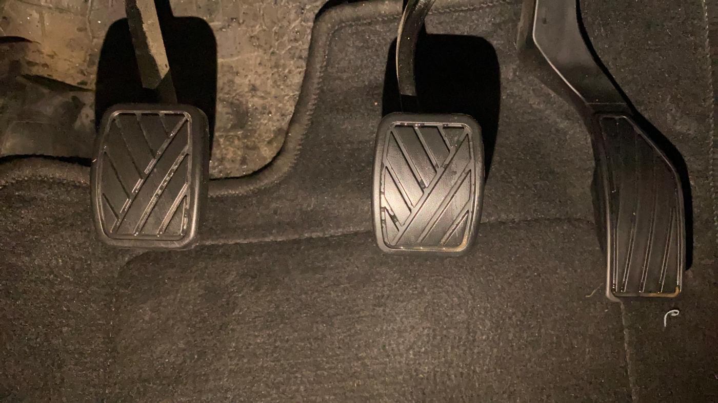 2025 Maruti Grand Vitara SIGMA SMART HYBRID, Petrol, Manual, 4,491 km, Pedals