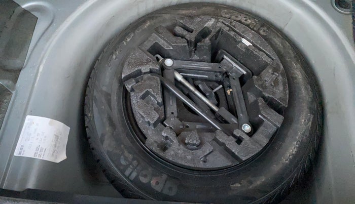 2016 Volkswagen Polo HIGHLINE1.2L, Petrol, Manual, 41,153 km, Spare Tyre