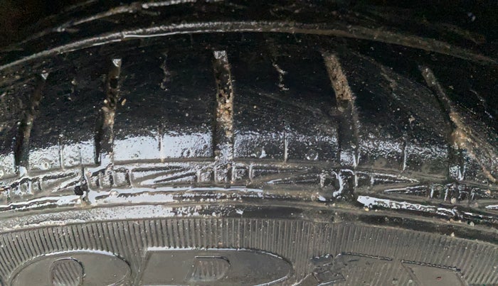 2016 Volkswagen Polo HIGHLINE1.2L, Petrol, Manual, 41,153 km, Right Front Tyre Tread