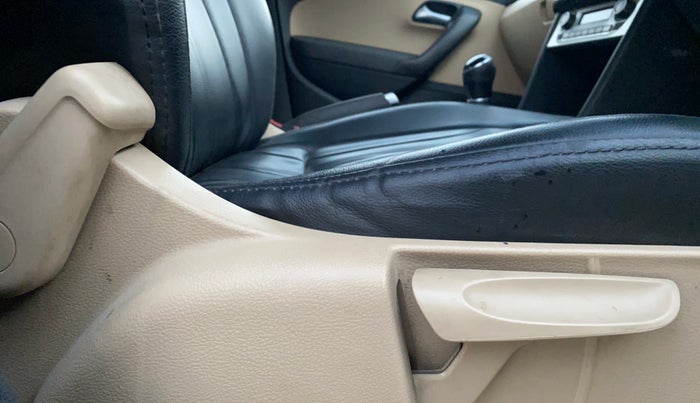 2016 Volkswagen Polo HIGHLINE1.2L, Petrol, Manual, 41,153 km, Driver Side Adjustment Panel