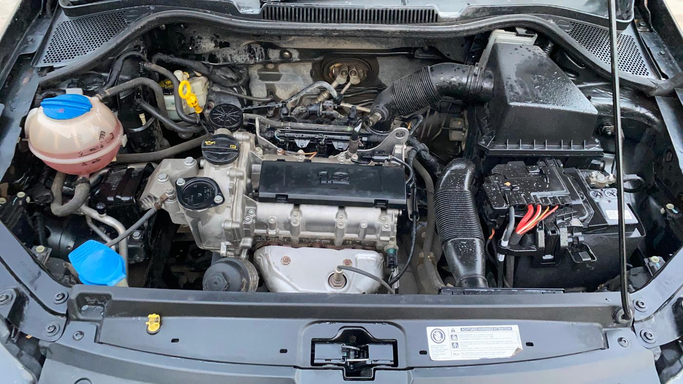 2016 Volkswagen Polo HIGHLINE1.2L, Petrol, Manual, 41,153 km, Engine View