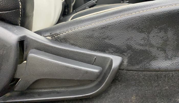 2022 Maruti Alto K10 VXI, Petrol, Manual, 36,379 km, Driver Side Adjustment Panel