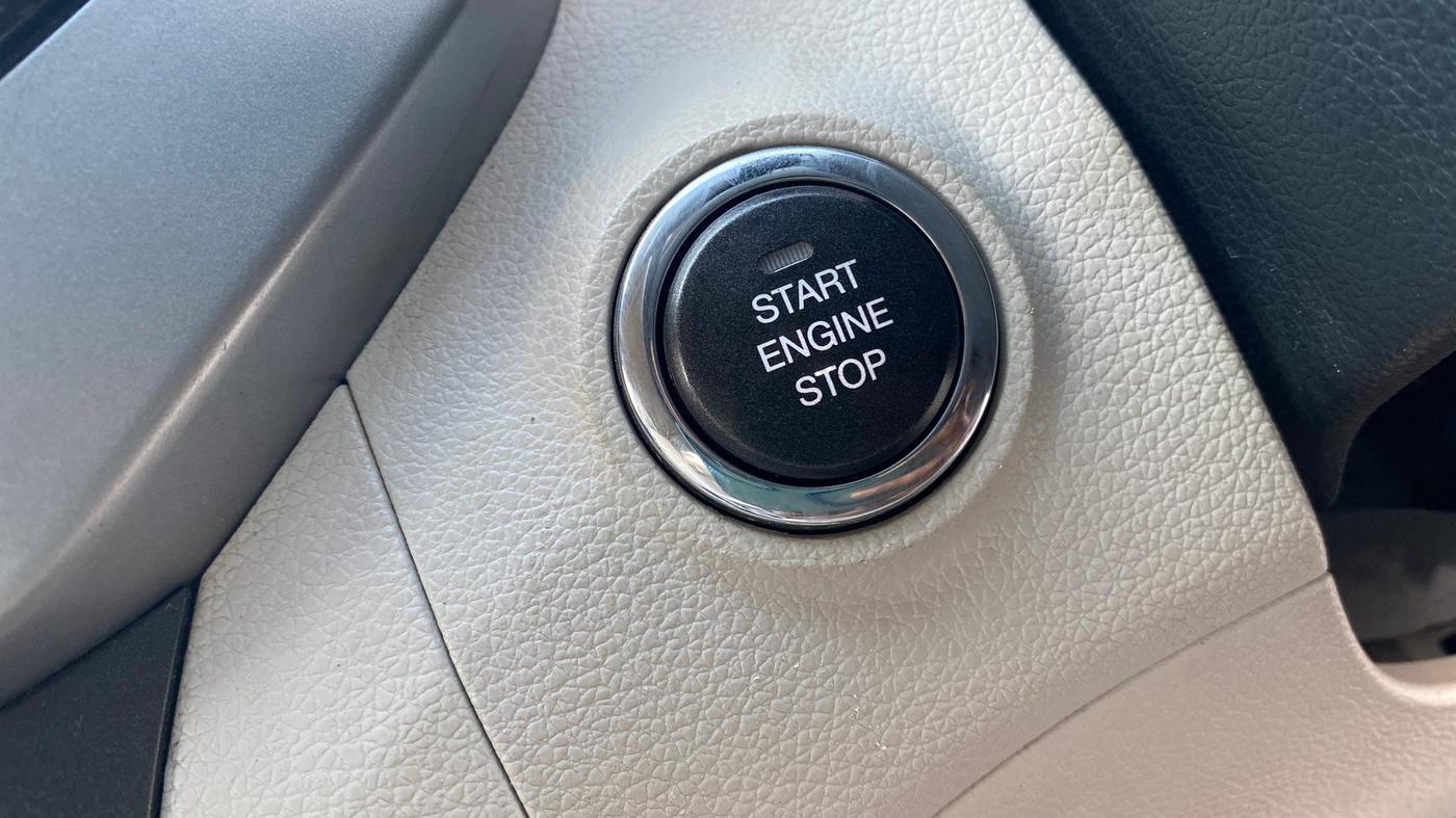 2021 Mahindra XUV300 W8 (O) 1.2 PETROL, Petrol, Manual, 47,115 km, Keyless Start/ Stop Button