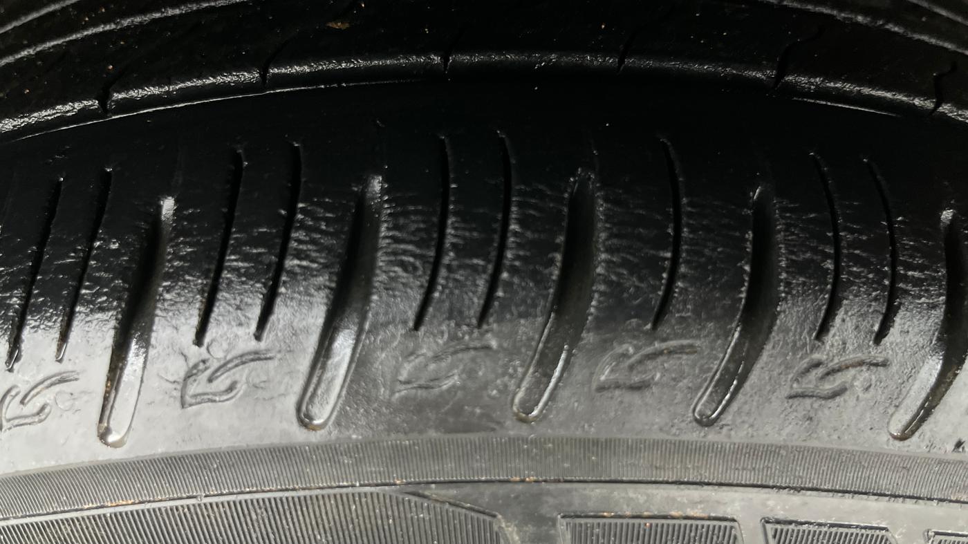 2022 KIA SONET GTX PLUS 1.5 AT, Diesel, Automatic, 36,702 km, Right Rear Tyre Tread