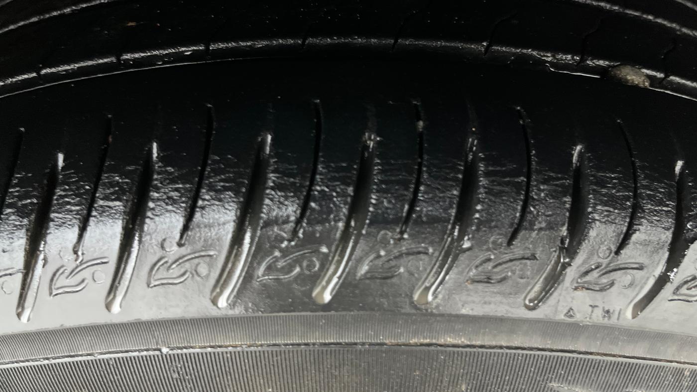 2022 KIA SONET GTX PLUS 1.5 AT, Diesel, Automatic, 36,702 km, Left Rear Tyre Tread