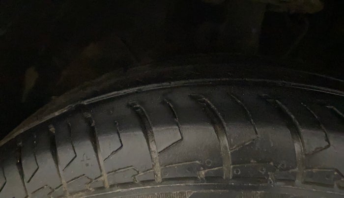 2022 Maruti Swift VXI, Petrol, Manual, 56,362 km, Left Front Tyre Tread