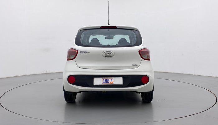 2017 Hyundai Grand i10 MAGNA 1.2 KAPPA VTVT, Petrol, Manual, 27,431 km, Back/Rear
