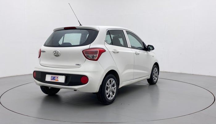 2017 Hyundai Grand i10 MAGNA 1.2 KAPPA VTVT, Petrol, Manual, 27,431 km, Right Back Diagonal