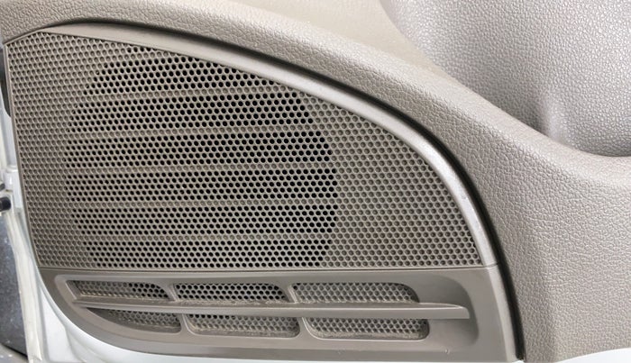 2014 Volkswagen Vento HIGHLINE 1.2 TSI AT, Petrol, Automatic, 76,696 km, Speaker