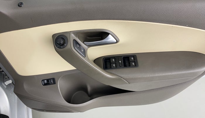 2014 Volkswagen Vento HIGHLINE 1.2 TSI AT, Petrol, Automatic, 76,696 km, Driver Side Door Panels Control