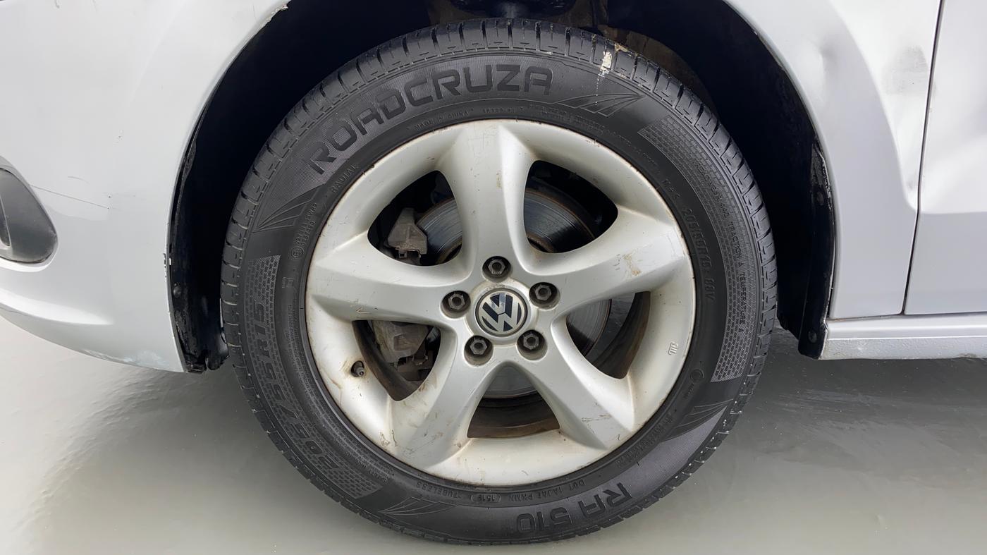 2014 Volkswagen Vento HIGHLINE 1.2 TSI AT, Petrol, Automatic, 76,696 km, Left Front Wheel