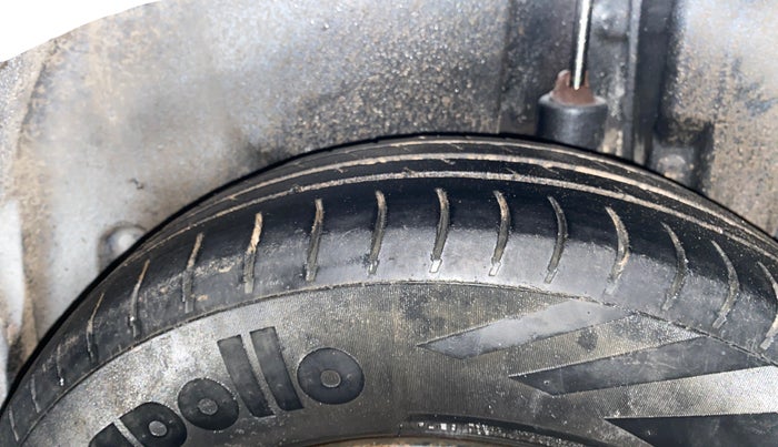 2014 Maruti Swift Dzire VXI, Petrol, Manual, 89,040 km, Left Rear Tyre Tread