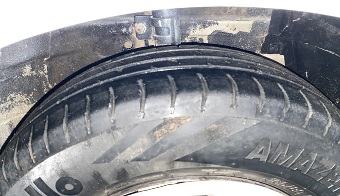 2014 Maruti Swift Dzire VXI, Petrol, Manual, 89,040 km, Right Front Tyre Tread