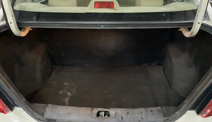 2014 Maruti Swift Dzire VXI, Petrol, Manual, 89,040 km, Boot Inside