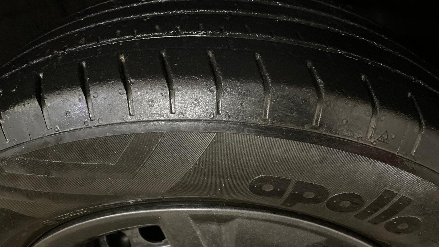 2023 Hyundai VENUE S 1.2, Petrol, Manual, 40,588 km, Right Front Tyre Tread
