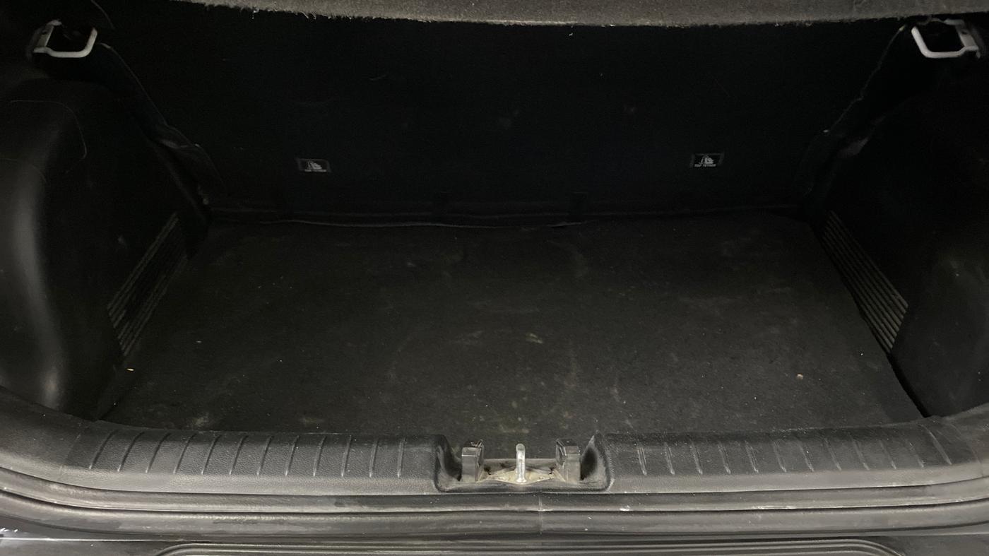 2023 Hyundai VENUE S 1.2, Petrol, Manual, 40,588 km, Boot Inside
