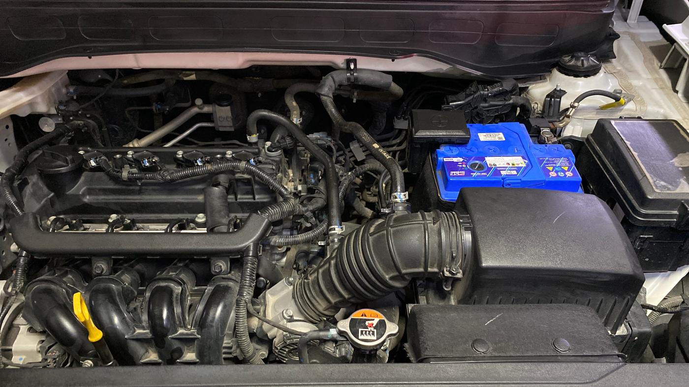 2023 Hyundai VENUE S 1.2, Petrol, Manual, 40,588 km, Engine View - Left