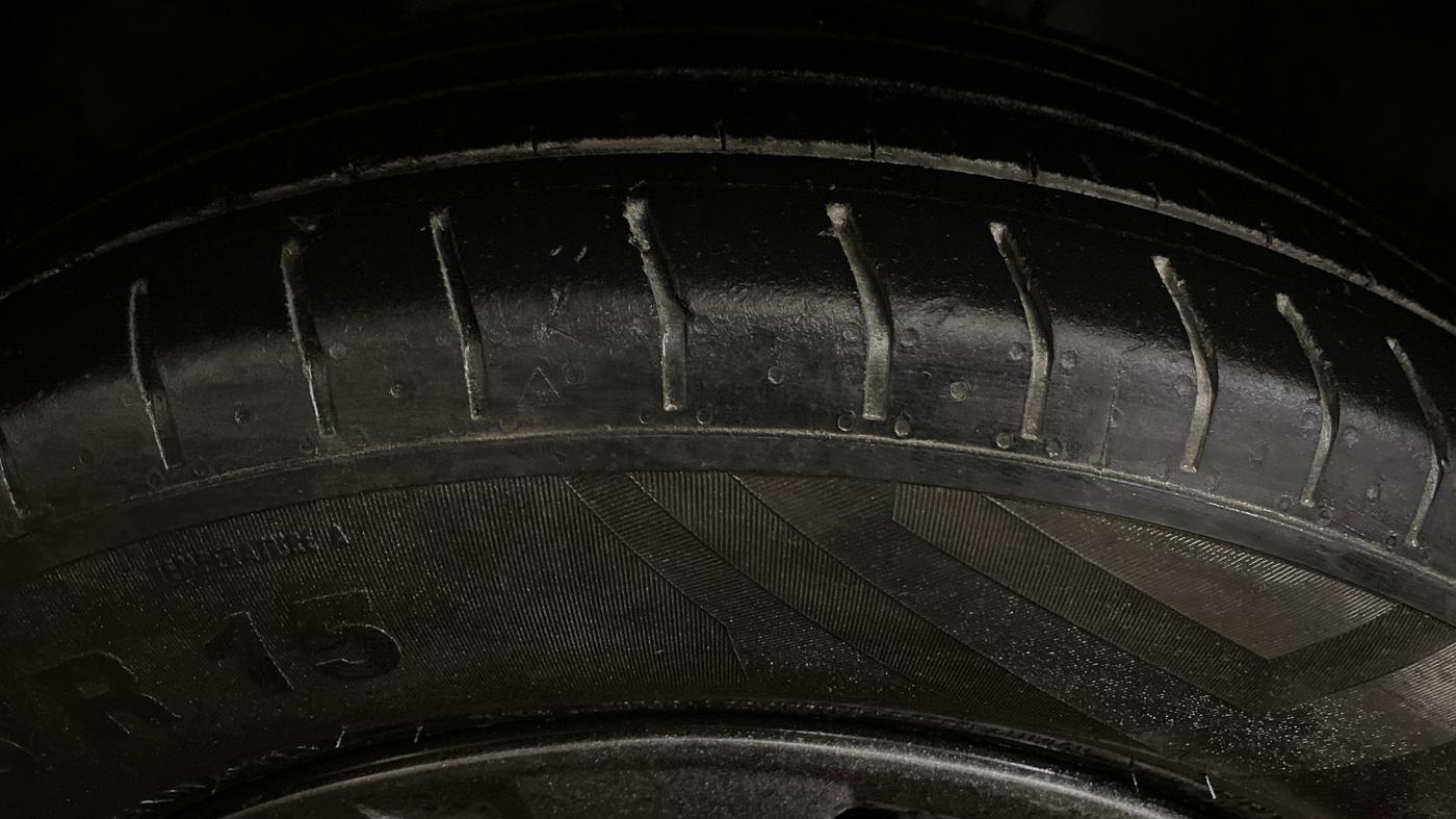 2023 Hyundai VENUE S 1.2, Petrol, Manual, 40,588 km, Left Front Tyre Tread