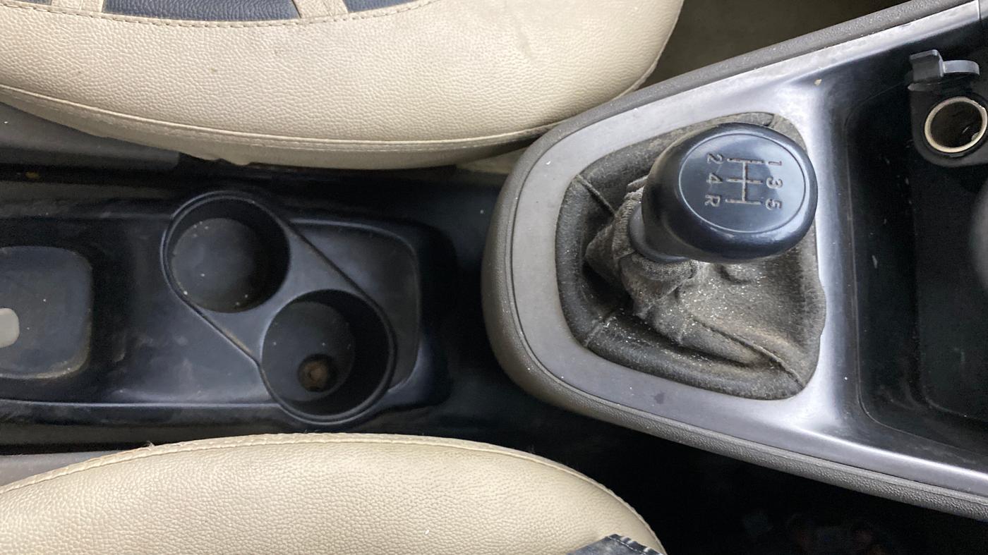 2013 Hyundai i10 MAGNA 1.1, Petrol, Manual, 1,19,480 km, Gear Lever