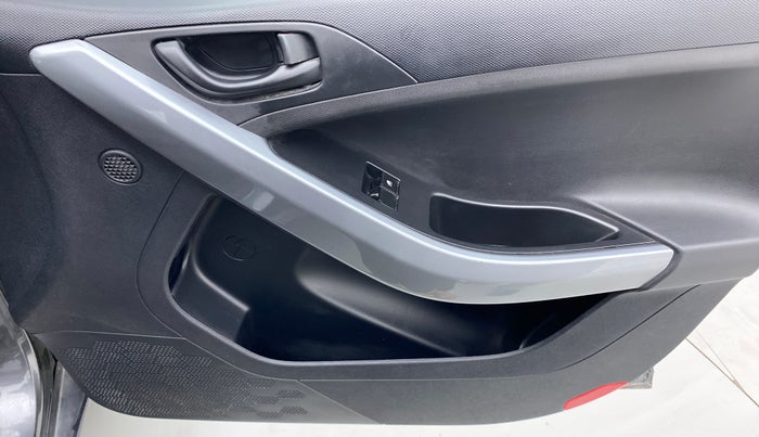 2020 Tata NEXON XE, Petrol, Manual, 14,871 km, Driver Side Door Panels Control
