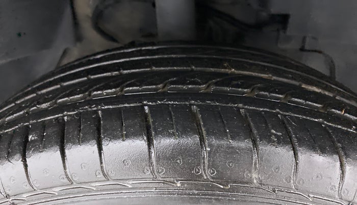 2020 Tata NEXON XE, Petrol, Manual, 14,871 km, Right Front Tyre Tread