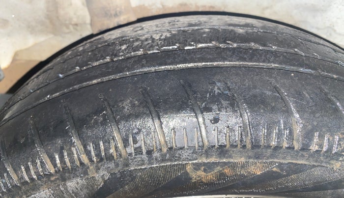 2015 Honda Amaze 1.2L I-VTEC E, Petrol, Manual, 55,169 km, Right Rear Tyre Tread