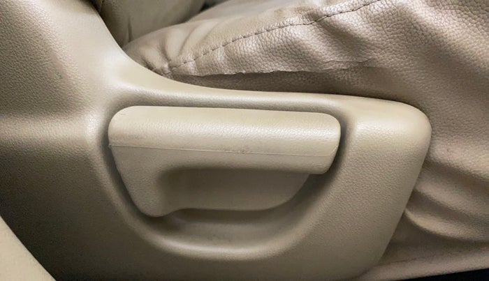 2015 Honda Amaze 1.2L I-VTEC E, Petrol, Manual, 55,169 km, Driver Side Adjustment Panel