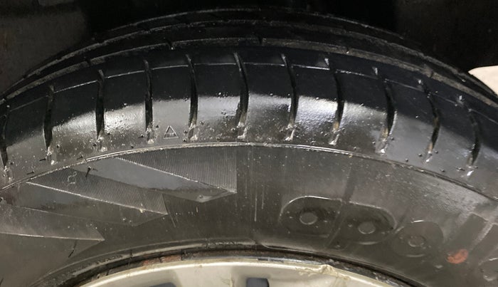2020 Maruti Swift VXI, Petrol, Manual, 59,556 km, Left Rear Tyre Tread